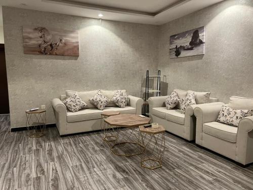 شقه سكنيه حديثه الدخول مرن شمال الرياض