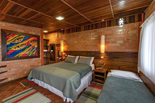 1 king bed, 2 sofa beds