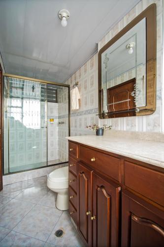 2 bedrooms, 4 beds
