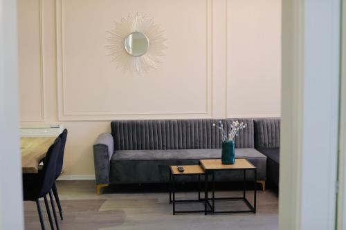 Miku Apartment - Captivating 3 Bedroom At Olympic Residence, Tirana (photo 2)
