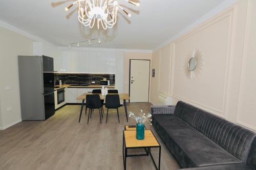 Miku Apartment - Captivating 3 Bedroom At Olympic Residence, Tirana (photo 4)