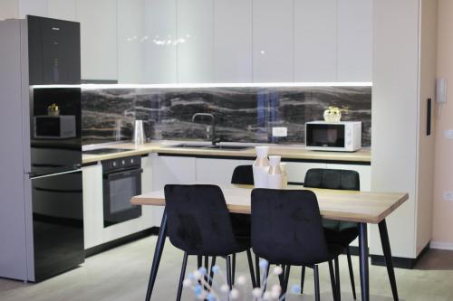 Miku Apartment - Captivating 3 Bedroom At Olympic Residence, Tirana (photo 6)