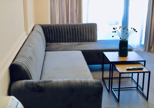 Miku Apartment - Captivating 3 Bedroom At Olympic Residence, Tirana (photo 10)