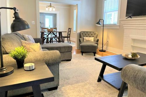 Bayshore Beauty Stylish 3BR SOHO Bungalow near Hyde Park in Tampa, USA