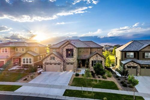 Sunset Casa Exquisite Modern Home + Golf Lake Views