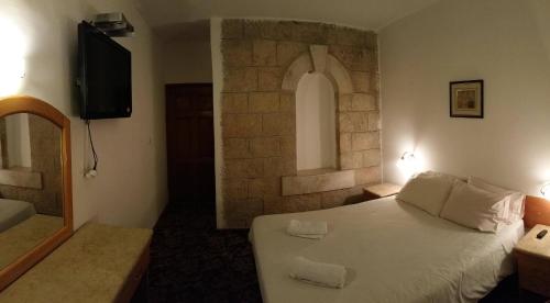 Zion Hotel - image 11