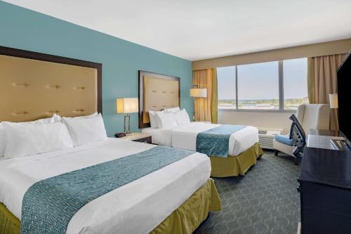 Wyndham Garden Kenosha Harborside