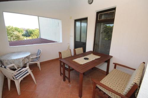 One-Bedroom Apartment with Terrace image 5