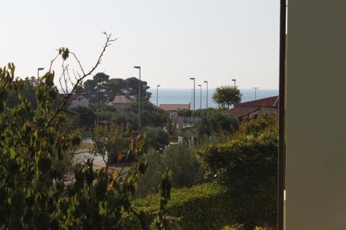 Double Room with Terrace and Sea View   image 1