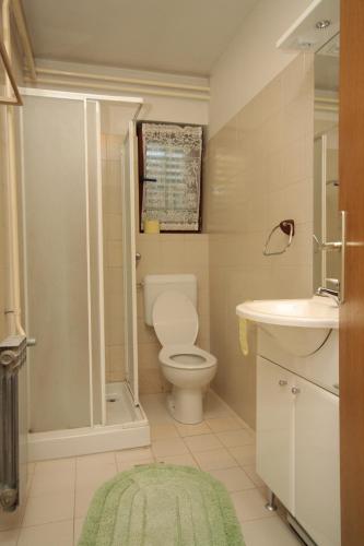 Double Room with Terrace image 3