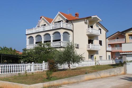 Accommodation in Bužinija