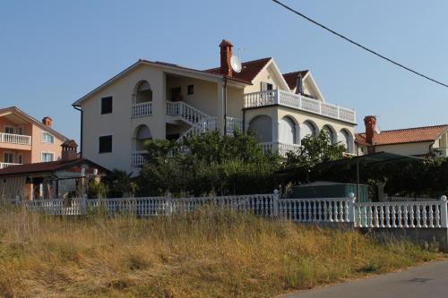  Apartments with a parking space Novigrad - 7037 in Novigrad