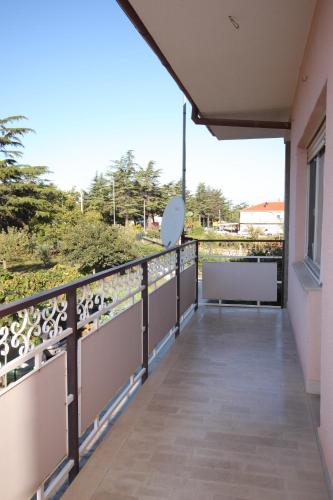 Apartments with a parking space Valbandon Fazana - 7215 - image 12