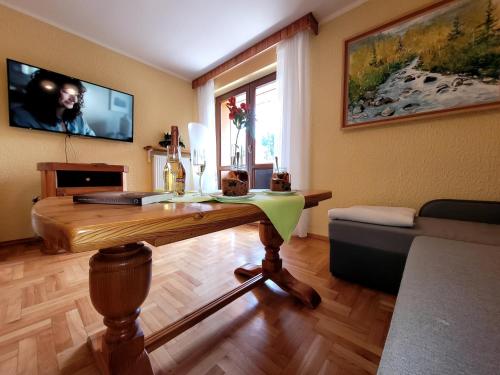 Rezydencja Leśny Dwór – Piwniczna-Zdrój, AL