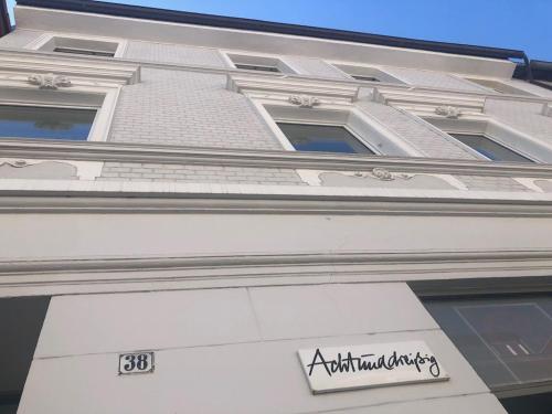 studio e - Quiet central business one bedroom apartment for 3 guests, Düsseldorf (photo 2)