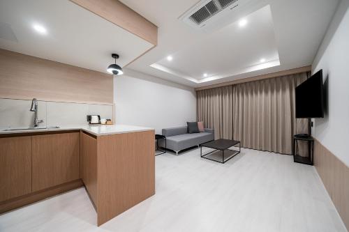 Geoje Mongdol Beach H Avenue Hotel in Dongbu-myeon