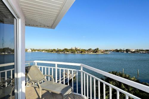 Amadeus #10 - image 2