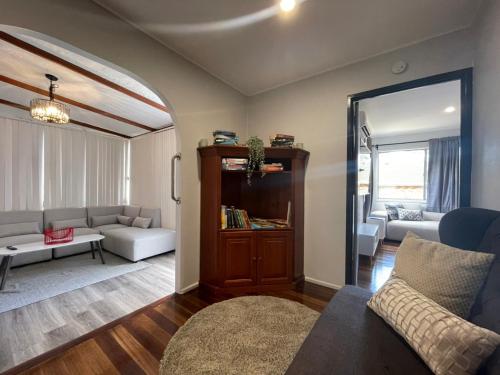 Cozy 3 bedroom and office space in center of Kallangur in Kallangur