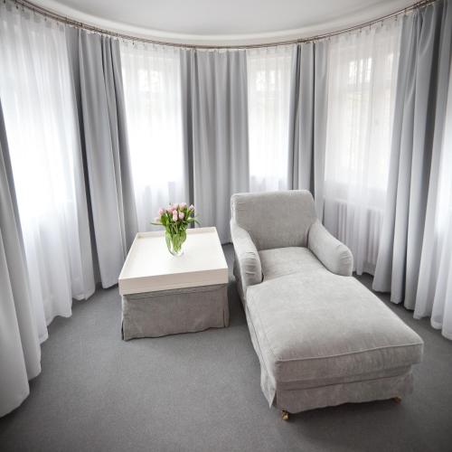 2 twin beds