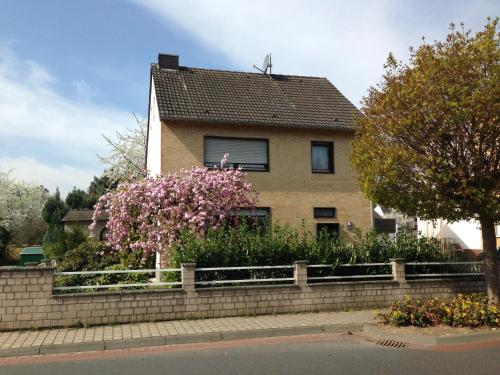 Gästehaus Peterhoff - Düren - Eifel