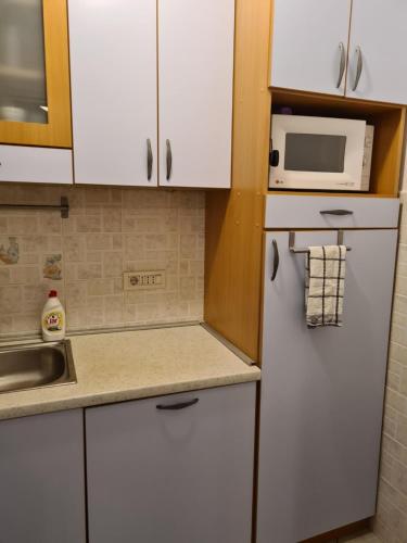 Dolores Apartment - image 4