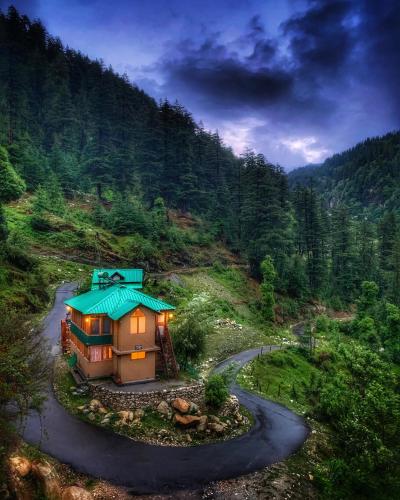 The Misty Wilds Home, Jibhi - Dhim