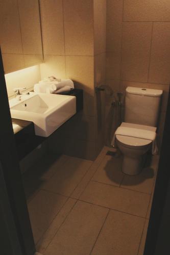 Bathroom, U Hotel Penang in Gelugor