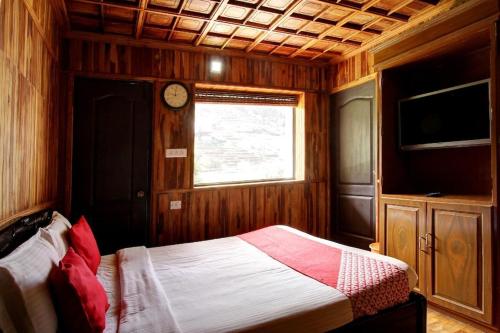Santhi Ayurvedic Resort