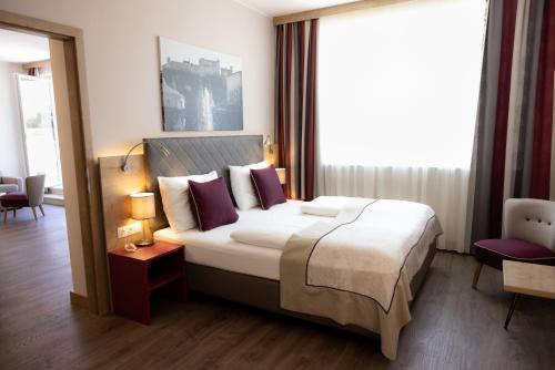 Hotel Max 70 I contactless check-in - main image