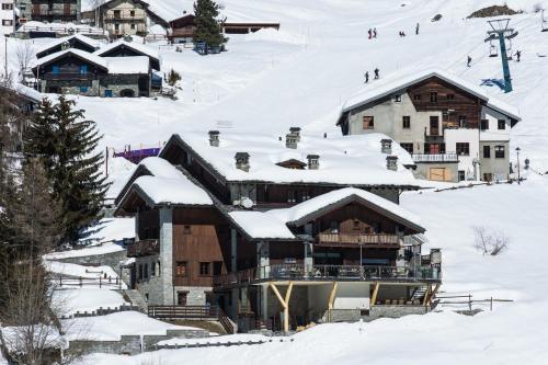 Chamois Hotels