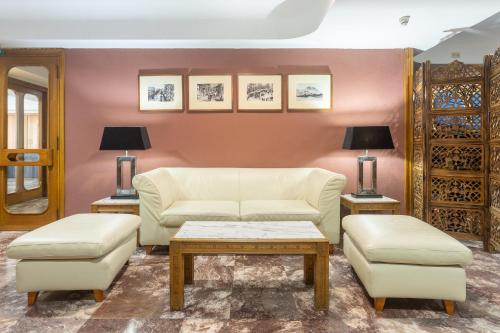 Hotel Leuka - main image