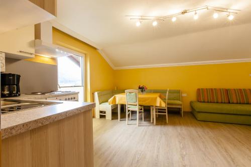 Kitchen, Pension Alpina Neustift in Neustift im Stubaital