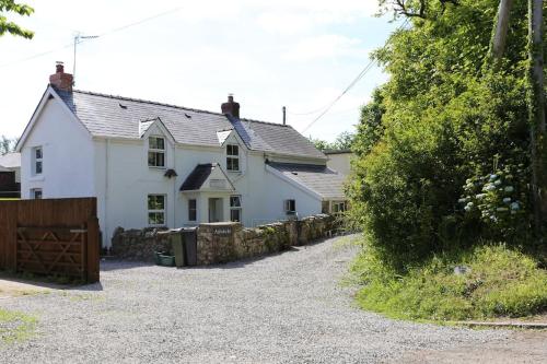 Ashdale Cottage cosy 4 bedroom holiday home near Amroth