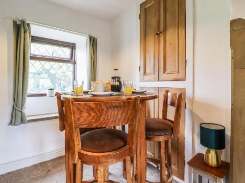 Exterior view, 8 Lune Street in Worth Valley