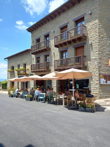 A szálláshely kívülről, Hostal Cabrerès (Hostal Cabreres) in Cantonigròs