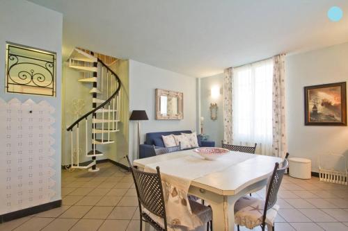 Case Vacanze Borgo Marina IMPERIA 1