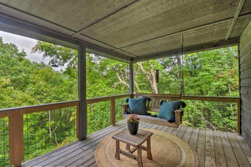 Cozy Clayton Cabin with Deck and Mountain Views! - Clayton