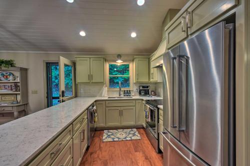 Cozy Clayton Cabin with Deck and Mountain Views!