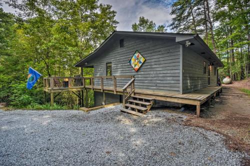 Cozy Clayton Cabin with Deck and Mountain Views!