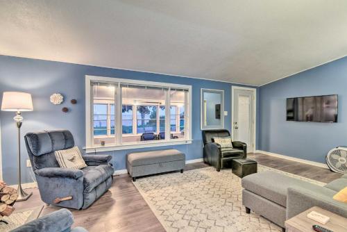East Tawas Cabin with Lake Huron Access and Views in East Tawas, USA