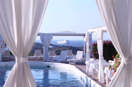 Porto Scoutari Romantic Hotel - image 8