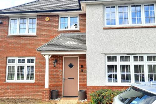 A szálláshely kívülről, Fantastic Holiday Home in Lee Chapel North