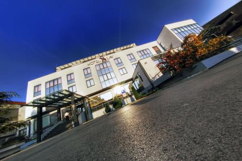 . Hotel Lav Vukovar
