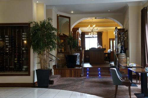 บริการและสิ่งอำนวยความสะดวก, Jacksons Restaurant and Accommodation in รอสส์คอมมัน