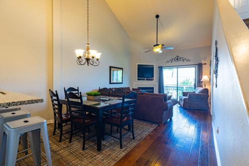 B 59-11 3rd Night & Golf Free in Sept Oct-Awesome New Listing-3BD 3BA Beauty-Close to SDC & Strip in Branson, USA