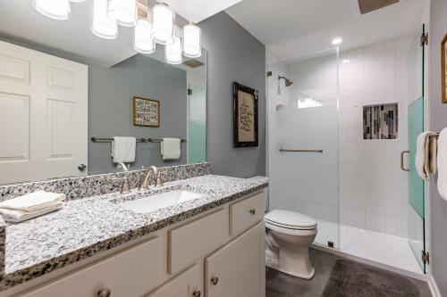 B 59-11 3rd Night & Golf Free in Sept Oct-Awesome New Listing-3BD 3BA Beauty-Close to SDC & Strip in Branson, USA