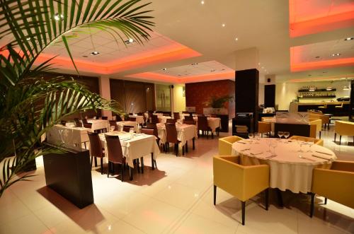 Restaurant, Amerian Villa Maria in Villa Maria