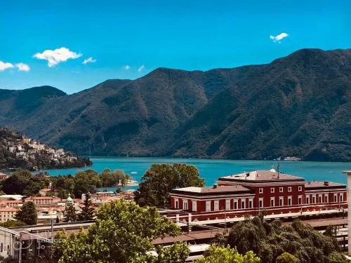 Lakeview Panorama Penthouse with Washer & Dryer in Lugano, Schweiz