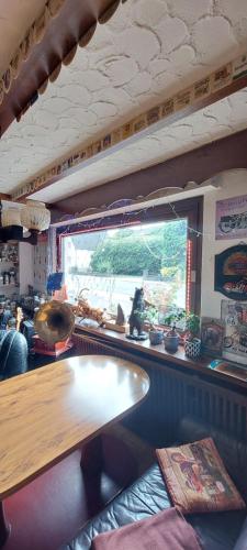 Black Bear Bikers Pub-Hotel in Kempfeld