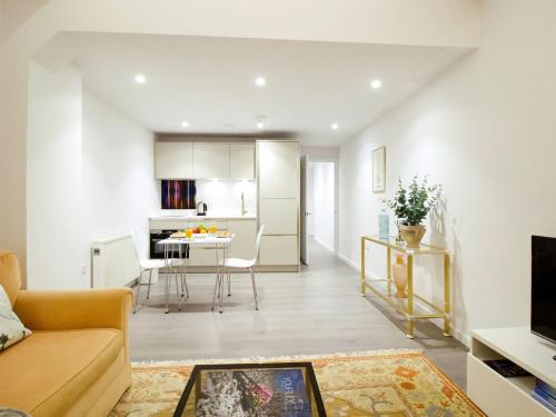 Capitol Apartment